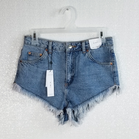 Topshop Kiri HighWaist Fray Hem Hot Pants Shorts 4 - Picture 2 of 8
